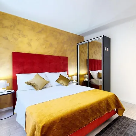 Lct Gita In The Heart Of Apartment Split